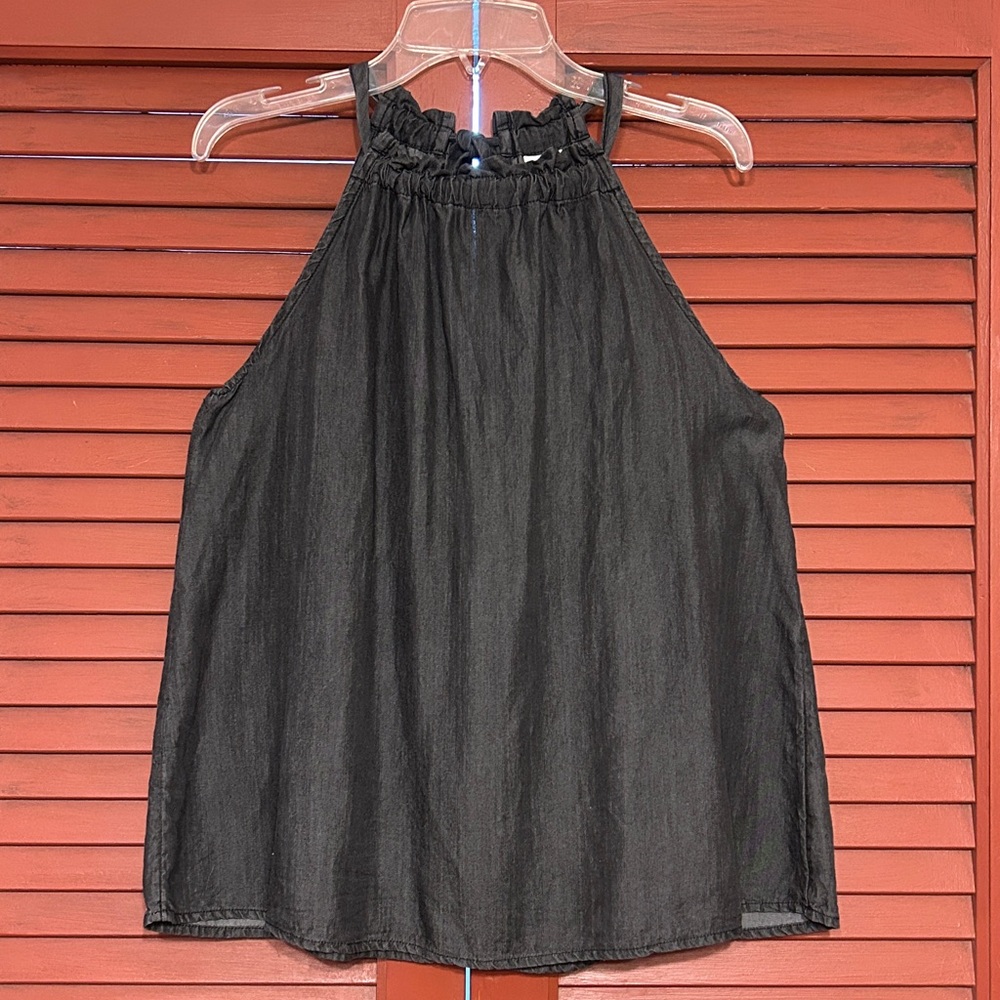Time and Tru Halter Top w/Tie Back
